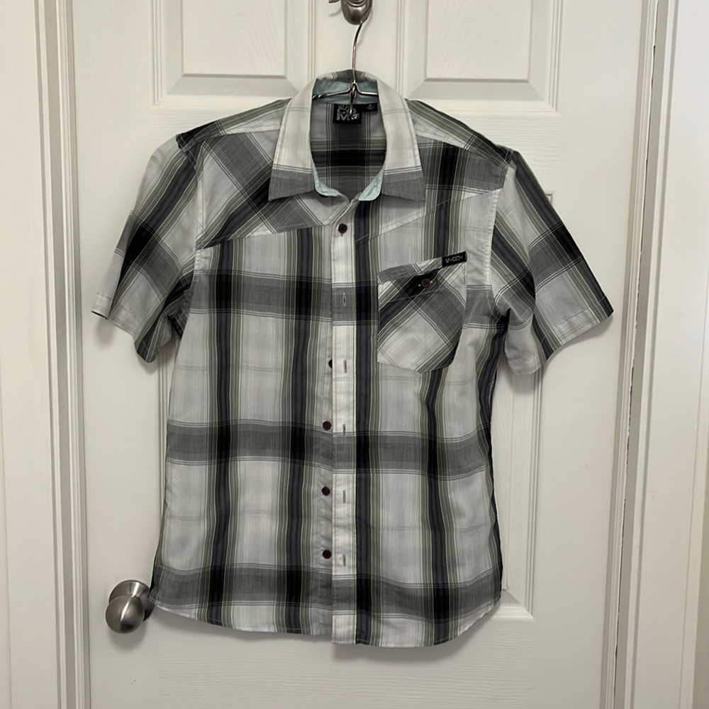 Volcom men’s shirt